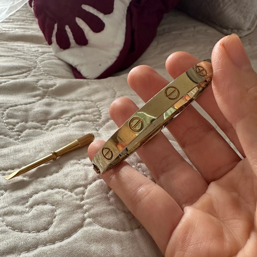 Gold screw love bracelet
